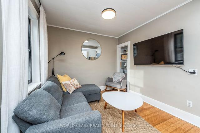 36 Scotia Ave, House detached with 2 bedrooms, 2 bathrooms and 1 parking in Toronto ON | Image 9