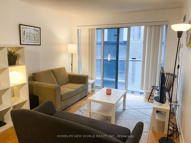 725 - 270 Wellington St W, Condo with 1 bedrooms, 1 bathrooms and 0 parking in Toronto ON | Image 22