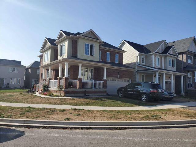 121 Esther Cres, House detached with 4 bedrooms, 3 bathrooms and 4 parking in Thorold ON | Image 1