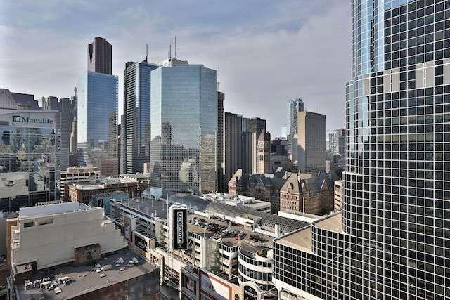 1002 - 220 Victoria St, Condo with 1 bedrooms, 2 bathrooms and 1 parking in Toronto ON | Image 19