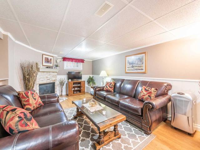 2367 Mountainside Dr, House detached with 2 bedrooms, 2 bathrooms and 7 parking in Burlington ON | Image 4