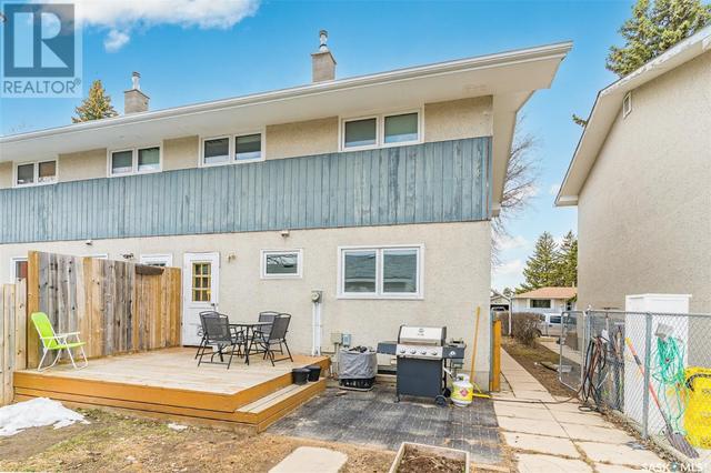 867 East Centre, House semidetached with 3 bedrooms, 2 bathrooms and null parking in Saskatoon SK | Image 5