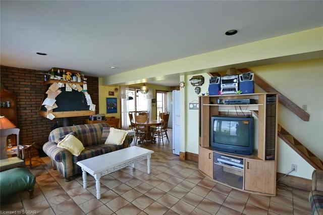 162 Santos Lane, House detached with 3 bedrooms, 2 bathrooms and 5 parking in Wasaga Beach ON | Image 27