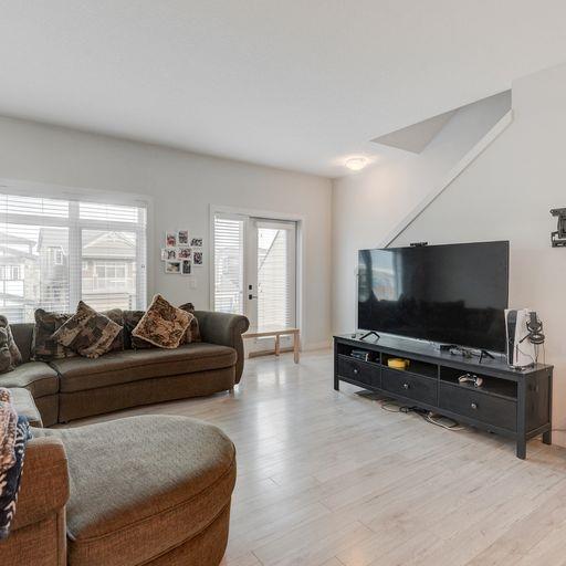 233 Sage Bluff Drive Nw, Home with 3 bedrooms, 2 bathrooms and 2 parking in Calgary AB | Image 15