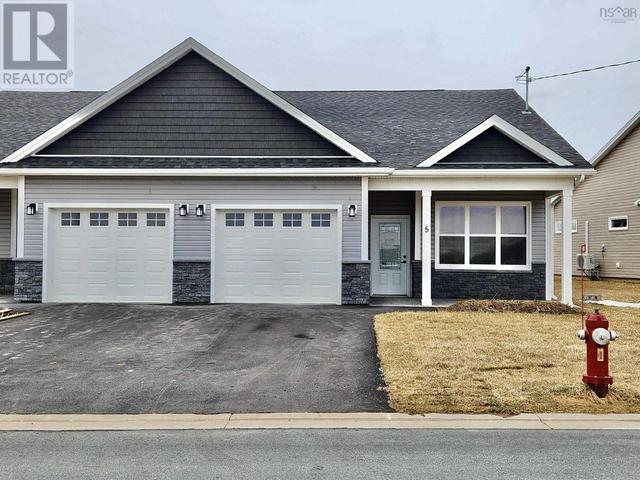 59 Thistle Street, House semidetached with 2 bedrooms, 2 bathrooms and null parking in West Hants NS | Image 2