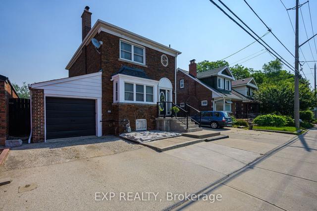 497 Donlands Ave, House detached with 3 bedrooms, 2 bathrooms and 3 parking in Toronto ON | Image 23