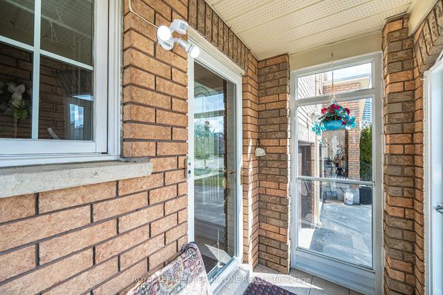 42 Denton Circ, House semidetached with 3 bedrooms, 3 bathrooms and 3 parking in Vaughan ON | Image 23