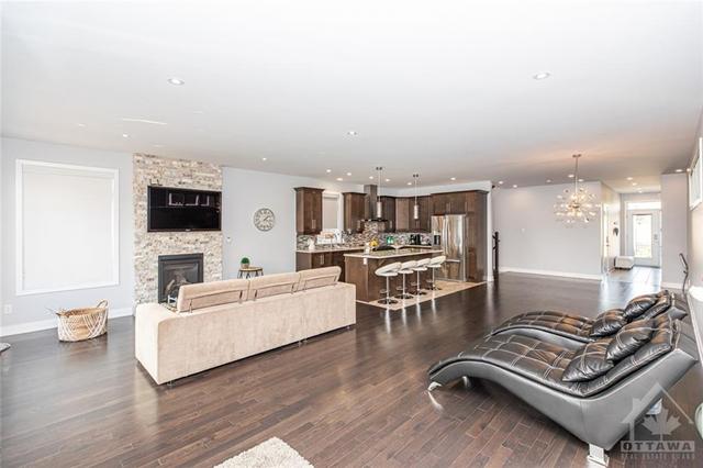 6616 Tooney Drive, House detached with 4 bedrooms, 3 bathrooms and 6 parking in Ottawa ON | Image 10