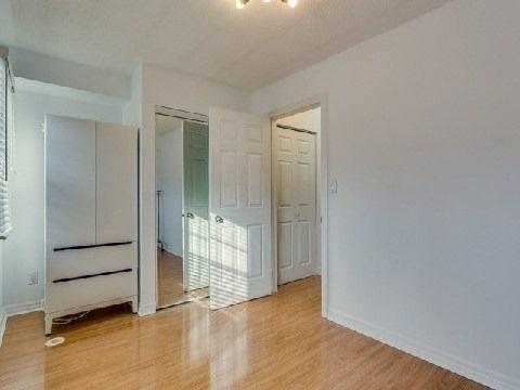 33 - 6 Wellesley Pl, House attached with 2 bedrooms, 3 bathrooms and 1 parking in Toronto ON | Image 16