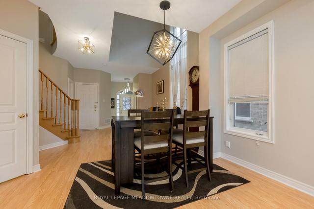5328 Bellaggio Cres, House semidetached with 3 bedrooms, 4 bathrooms and 3 parking in Mississauga ON | Image 2