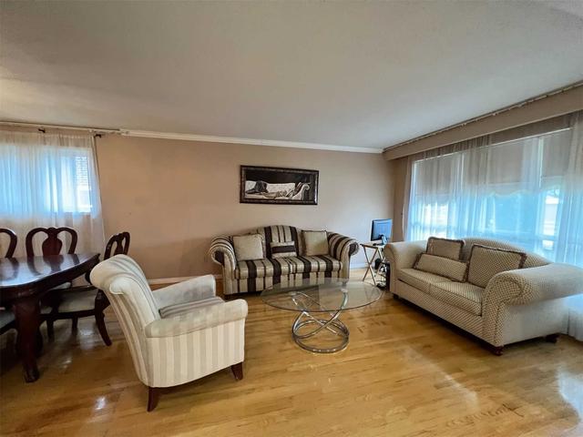 28 Maitland St, House detached with 3 bedrooms, 2 bathrooms and 2 parking in Brampton ON | Image 18