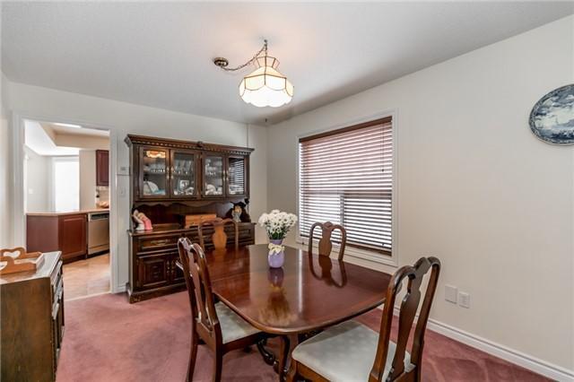 25 Meyer Ave, House detached with 4 bedrooms, 3 bathrooms and 4 parking in Barrie ON | Image 4