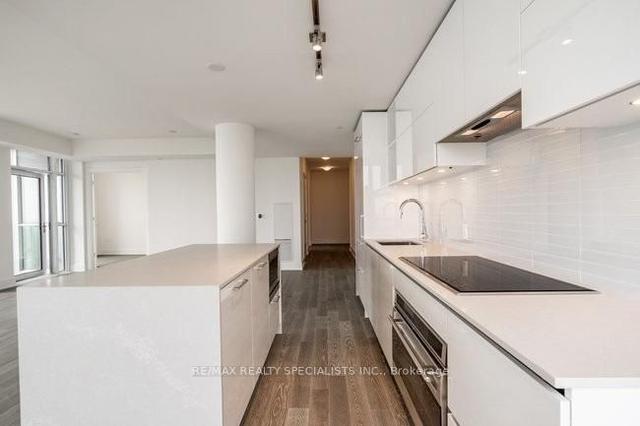 5103 - 1 Yorkville Ave, Condo with 2 bedrooms, 3 bathrooms and 2 parking in Toronto ON | Image 5