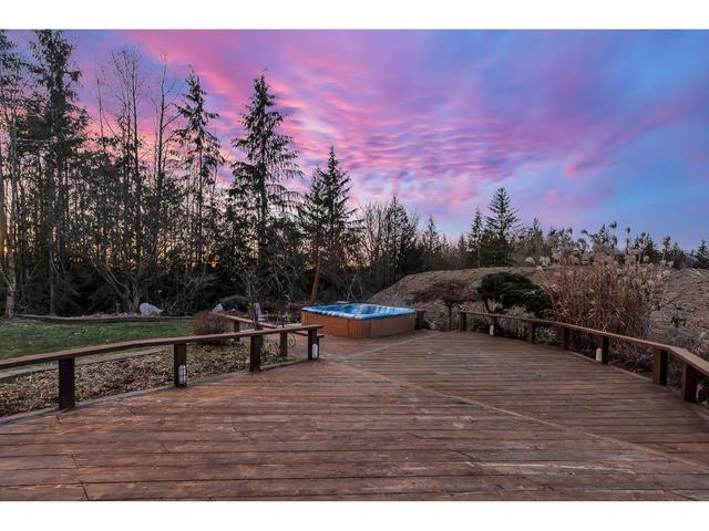 30883 Silverhill Avenue, House detached with 5 bedrooms, 4 bathrooms and 10 parking in Mission BC | Image 3
