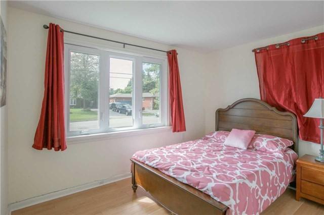 125 Annes St, House detached with 3 bedrooms, 2 bathrooms and 3 parking in Whitby ON | Image 8