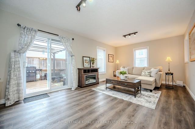 36 - 20 Shackleton Dr N, Townhouse with 3 bedrooms, 4 bathrooms and 2 parking in Guelph ON | Image 4