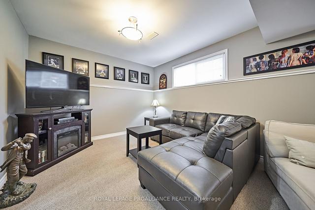 2379 Division St N, House detached with 3 bedrooms, 3 bathrooms and 10 parking in Hamilton TP ON | Image 25