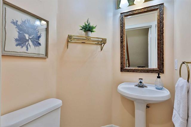 16 Estoril Terr, House semidetached with 4 bedrooms, 4 bathrooms and 2 parking in Toronto ON | Image 3