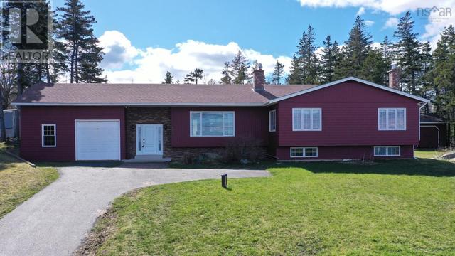 593 East Berlin Road, House detached with 3 bedrooms, 3 bathrooms and null parking in Queens NS | Image 1