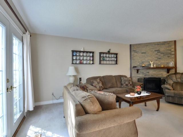 21 Reynier Dr, House detached with 4 bedrooms, 2 bathrooms and 2 parking in Brampton ON | Image 4