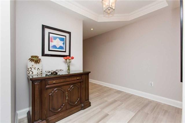 1003 - 131 Beecroft Rd, Condo with 2 bedrooms, 2 bathrooms and 1 parking in Toronto ON | Image 2