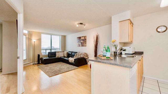 708 - 300 Ray Lawson Blvd, Condo with 1 bedrooms, 1 bathrooms and 1 parking in Brampton ON | Image 4