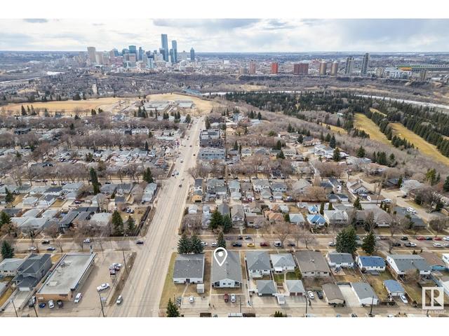 10611 80 St Nw, House attached with 3 bedrooms, 1 bathrooms and null parking in Edmonton AB | Image 5