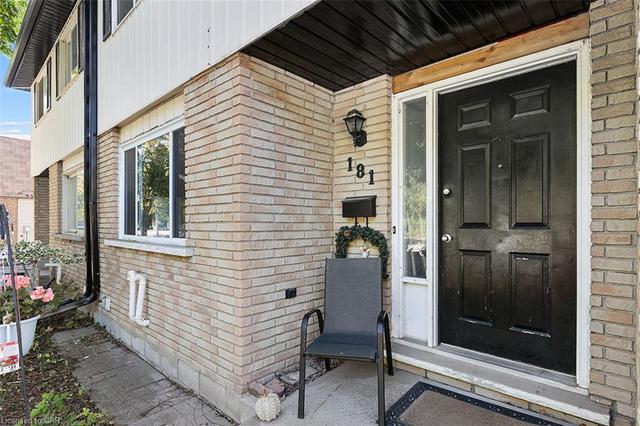181 Old Carriage Drive, House semidetached with 3 bedrooms, 2 bathrooms and 3 parking in Kitchener ON | Image 18