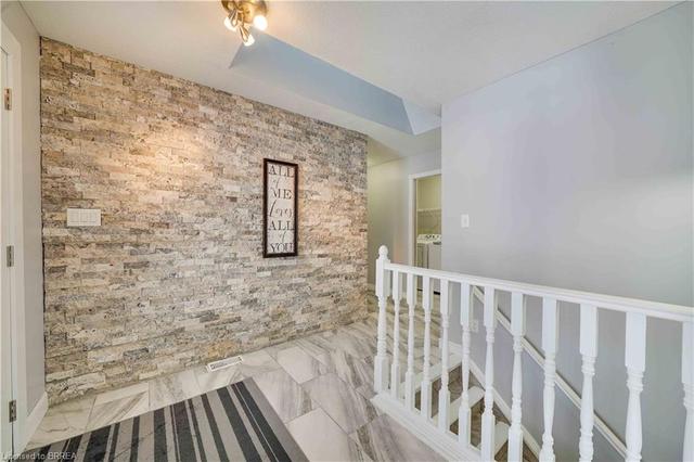 upper - 197 Memorial Drive, House detached with 3 bedrooms, 2 bathrooms and 3 parking in Brantford ON | Image 26