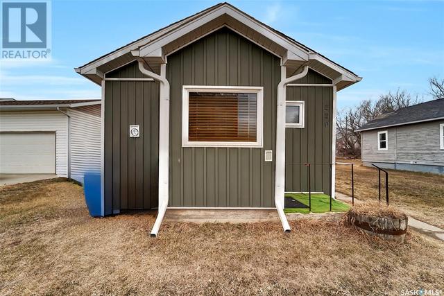 220 1st Avenue W, House detached with 2 bedrooms, 1 bathrooms and null parking in Blaine Lake SK | Image 1