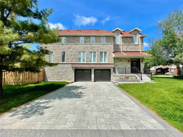 82 Shangarry Dr, House detached with 5 bedrooms, 10 bathrooms and 6 parking in Toronto ON | Image 1