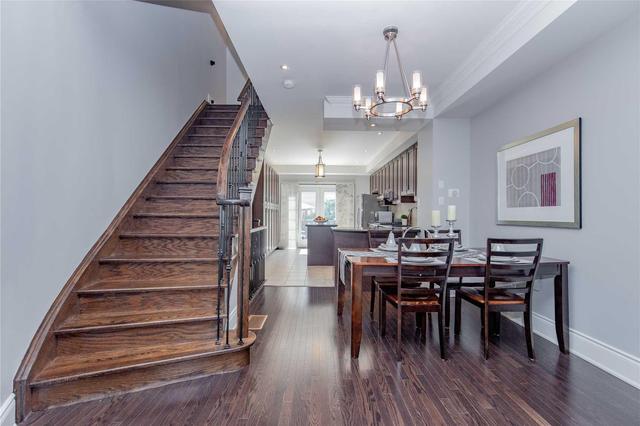 34 Mallingham Crt, House attached with 3 bedrooms, 4 bathrooms and 1 parking in Toronto ON | Image 5