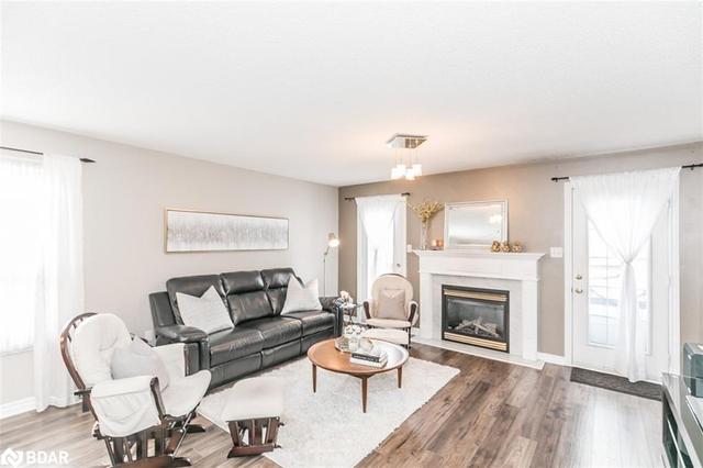 100 Country Lane, House detached with 4 bedrooms, 2 bathrooms and 3 parking in Barrie ON | Image 11