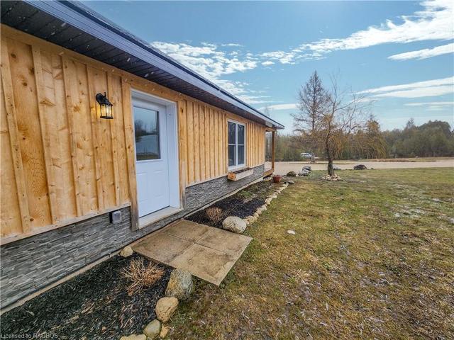 540291 Sideroad 80, House detached with 2 bedrooms, 2 bathrooms and 10 parking in Chatsworth ON | Image 9