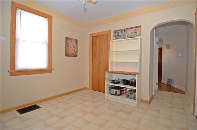 32 Joseph St, House detached with 3 bedrooms, 2 bathrooms and 3 parking in Markham ON | Image 11