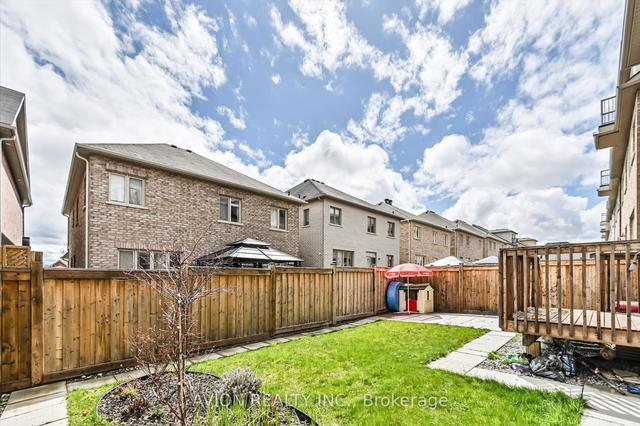 1111 Grainger Tr, House detached with 4 bedrooms, 5 bathrooms and 4 parking in Newmarket ON | Image 22