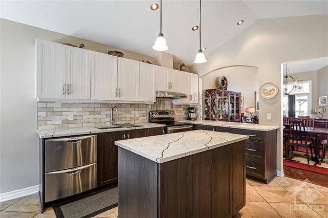 1228 Foxborough Private, Townhouse with 4 bedrooms, 3 bathrooms and 2 parking in Ottawa ON | Image 12