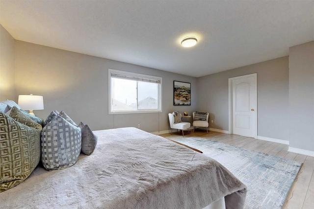 17 Clapperton Dr, House detached with 4 bedrooms, 4 bathrooms and 5 parking in Ajax ON | Image 15