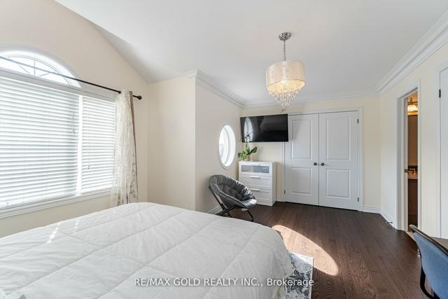 9 Scotchmere Cres, House detached with 4 bedrooms, 6 bathrooms and 6 parking in Brampton ON | Image 17