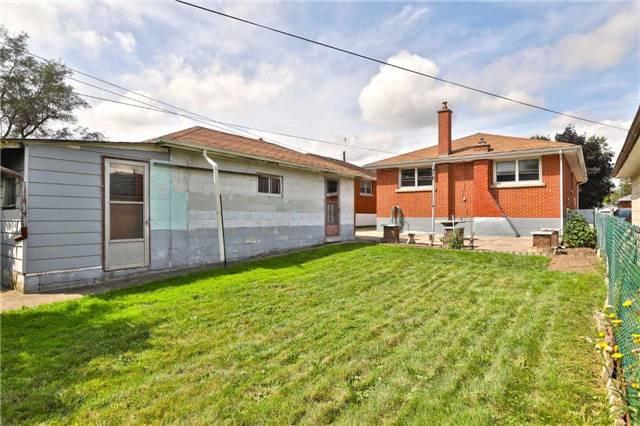 321 East 42nd St, House detached with 3 bedrooms, 2 bathrooms and 5 parking in Hamilton ON | Image 20
