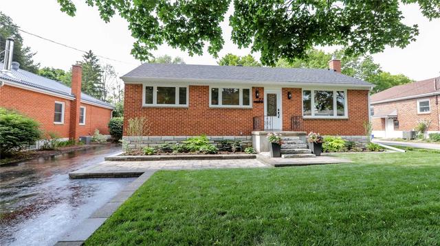 77 Strabane Ave, House detached with 3 bedrooms, 2 bathrooms and 5 parking in Barrie ON | Image 1