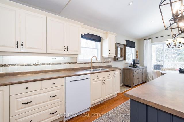 44 Second St, House detached with 2 bedrooms, 2 bathrooms and 8 parking in Tiny ON | Image 23