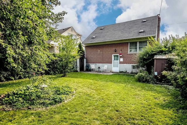 75 Moncrieff Dr, House detached with 3 bedrooms, 2 bathrooms and 3 parking in Toronto ON | Image 16