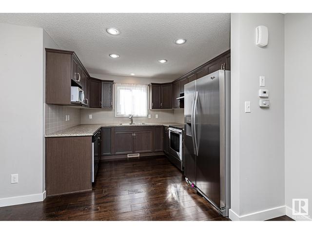 2267 Casey Cr Sw, House detached with 4 bedrooms, 3 bathrooms and 4 parking in Edmonton AB | Image 17