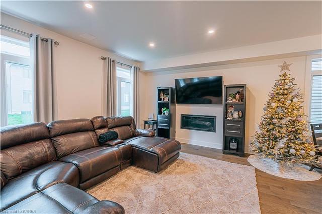 1411 Tulip Drive, House detached with 4 bedrooms, 2 bathrooms and 4 parking in Kingston ON | Image 14