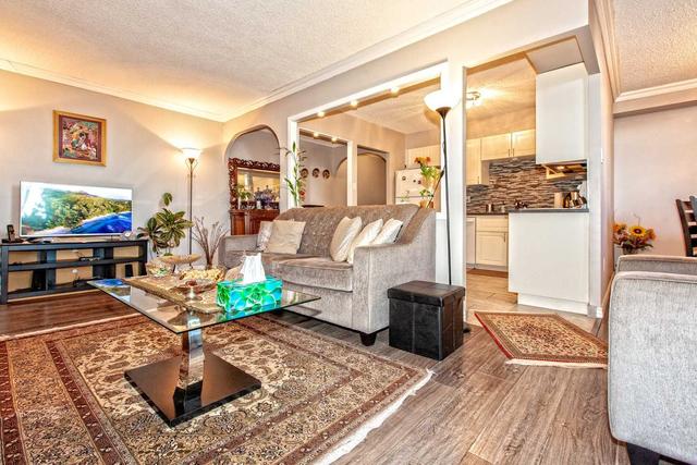 1606 - 1900 Sheppard Ave E, Condo with 3 bedrooms, 2 bathrooms and 1 parking in Toronto ON | Image 3