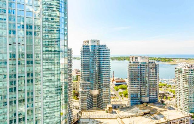 3002 - 12 York St, Condo with 2 bedrooms, 2 bathrooms and 1 parking in Toronto ON | Image 24