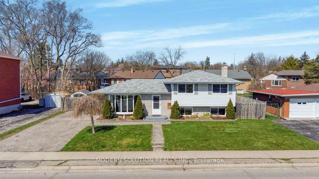 66 Dixon St, House detached with 3 bedrooms, 2 bathrooms and 4 parking in Kitchener ON | Image 23