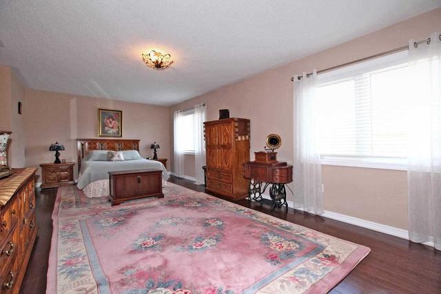 19 Titus St, House detached with 4 bedrooms, 4 bathrooms and 4 parking in Markham ON | Image 16