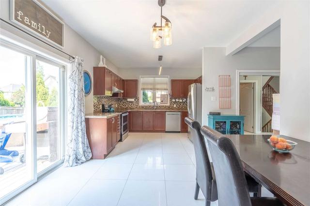 76 Islandview Way, House detached with 4 bedrooms, 4 bathrooms and 4 parking in Hamilton ON | Image 3